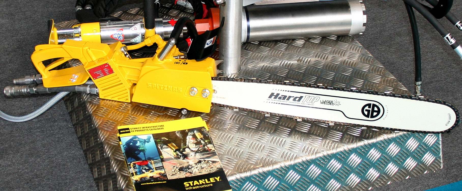 Stanley infrastructure hydraulic chain saw