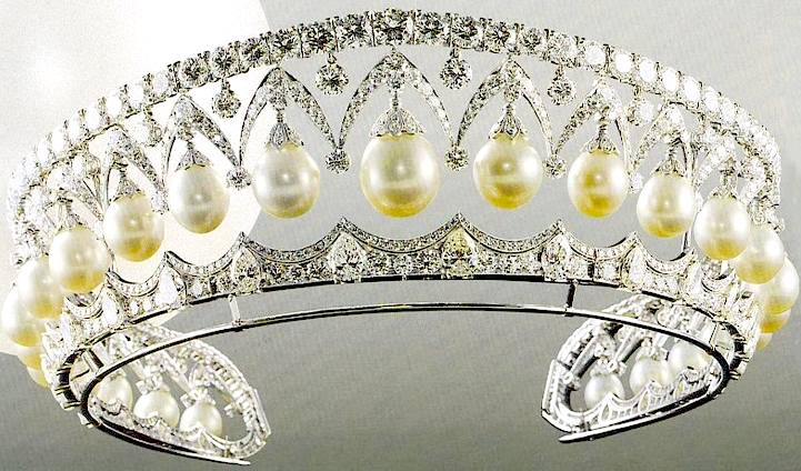 A beautiful Russian Imperial triara with pearls and diamonds